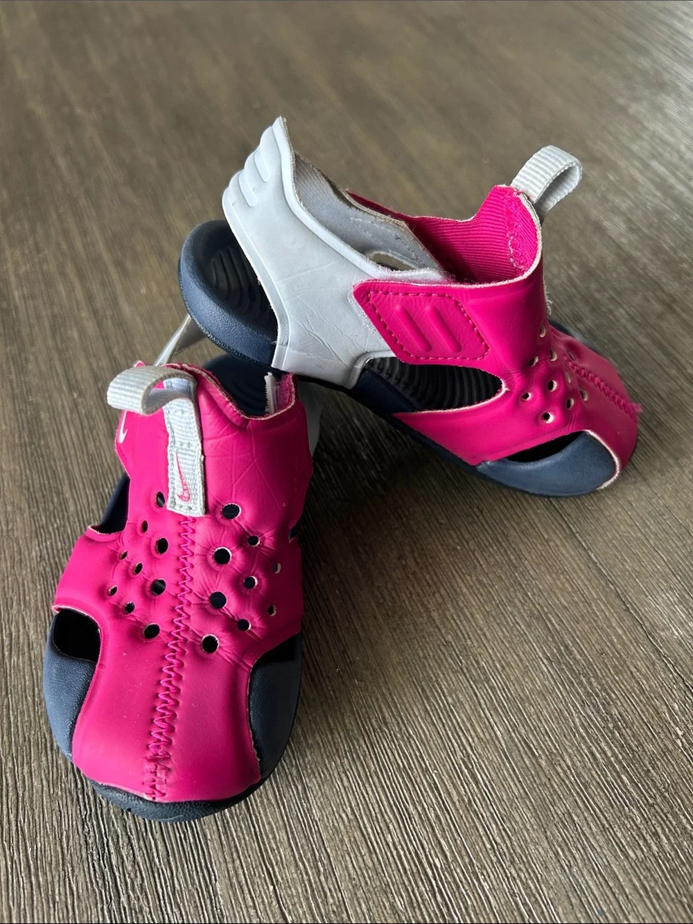 Nike Sunray Protect 2 Pink Grey Toddler Girl's, Sz. C6, Gently Used.